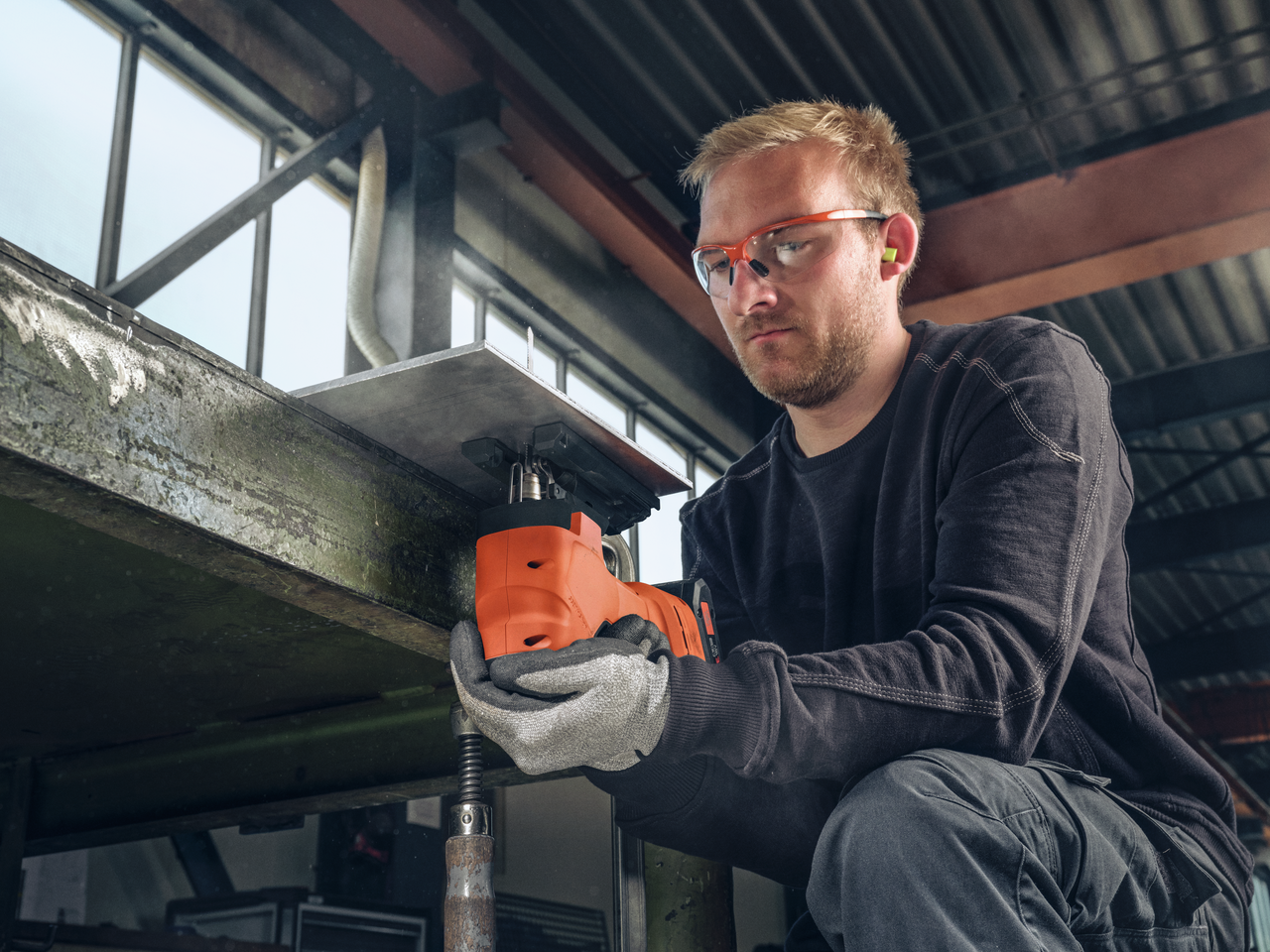 Akkupisto- ja sahauspyörösaha F-IRON Jig 26 AS