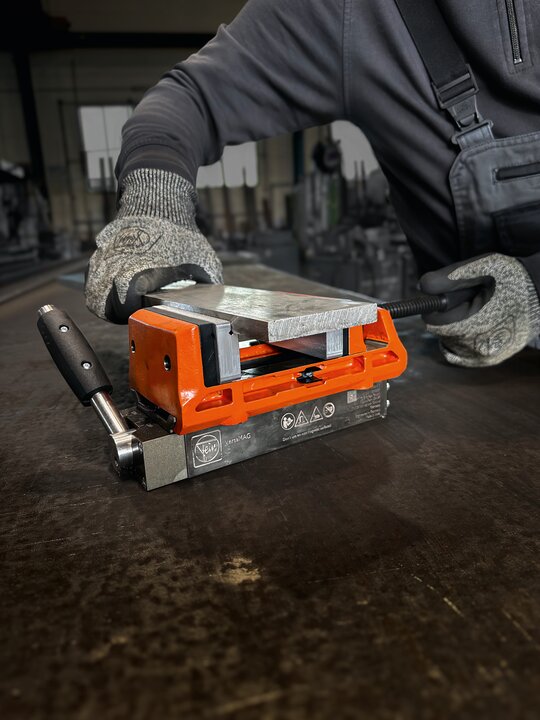 FEIN VersaMAG Vise Set including aluminum jaw protectors