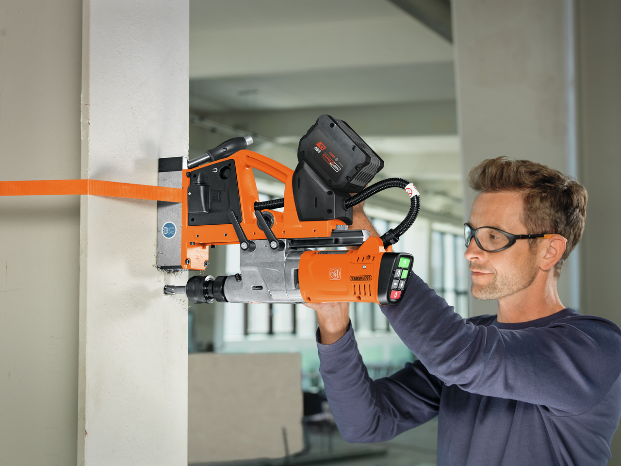 AJMU 137 PMQW 18V AS Set 2 x 8 Ah