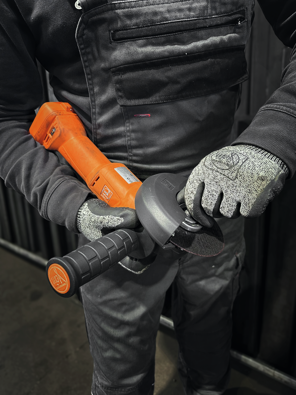 Akumulátorová uhlová brúska CCG 18-125-12 AS