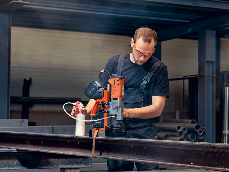 AJMU 137 PMQW 18V AS Set 2 x 8 Ah