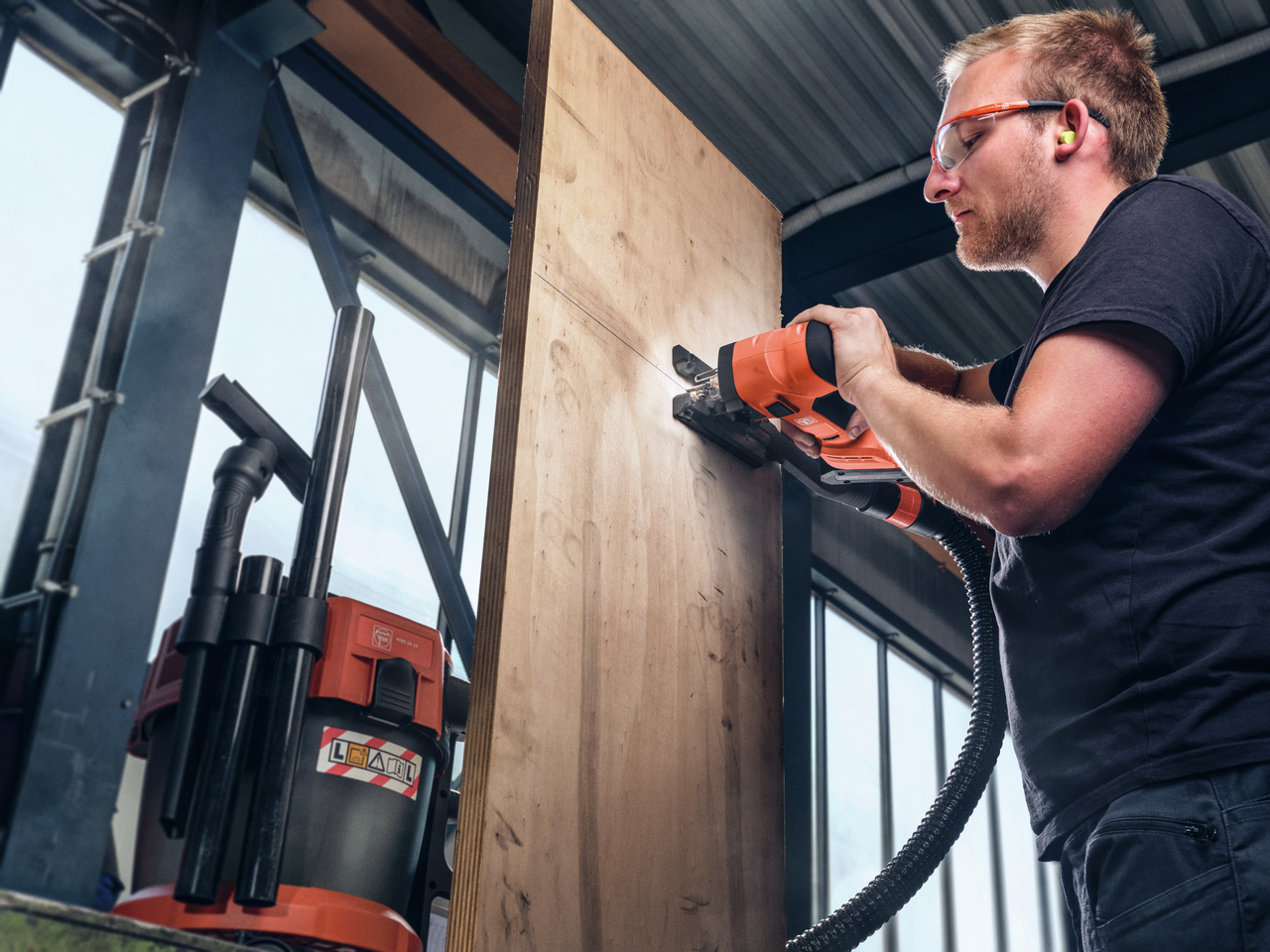 Akkupisto- ja sahauspyörösaha F-IRON Jig 26 AS