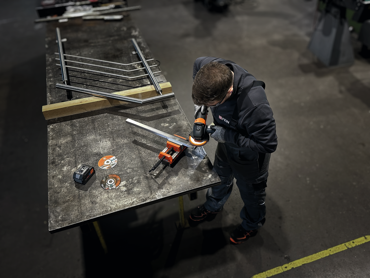 Akumulátorová uhlová brúska CCG 18-115-12 PD AS