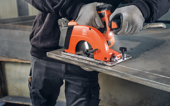 Cordless circular saw